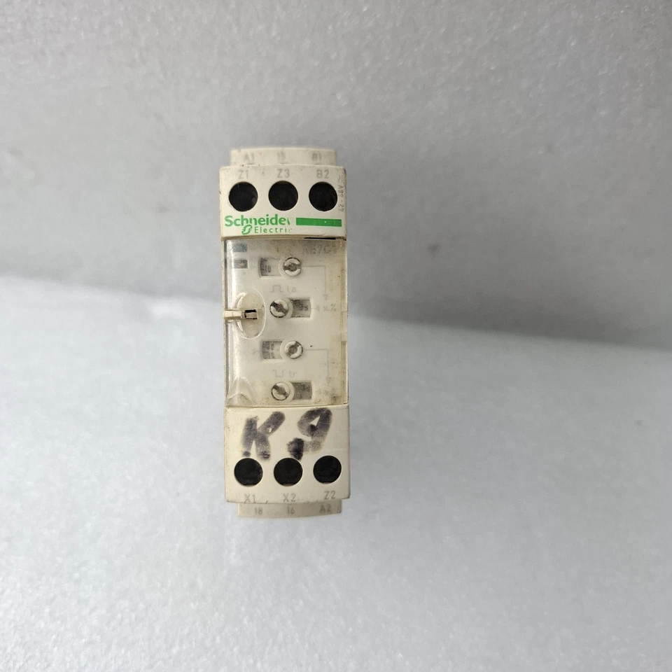 SCHNEIDER ELECTRIC RE7CV11BU TIME DELAY/ TIMER RELAY 0.05s-300h RE7CV11BU